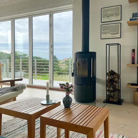 بيت للعطل With Panoramic Views On